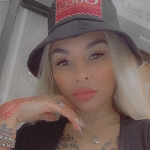 Meet your Posher, Monicki